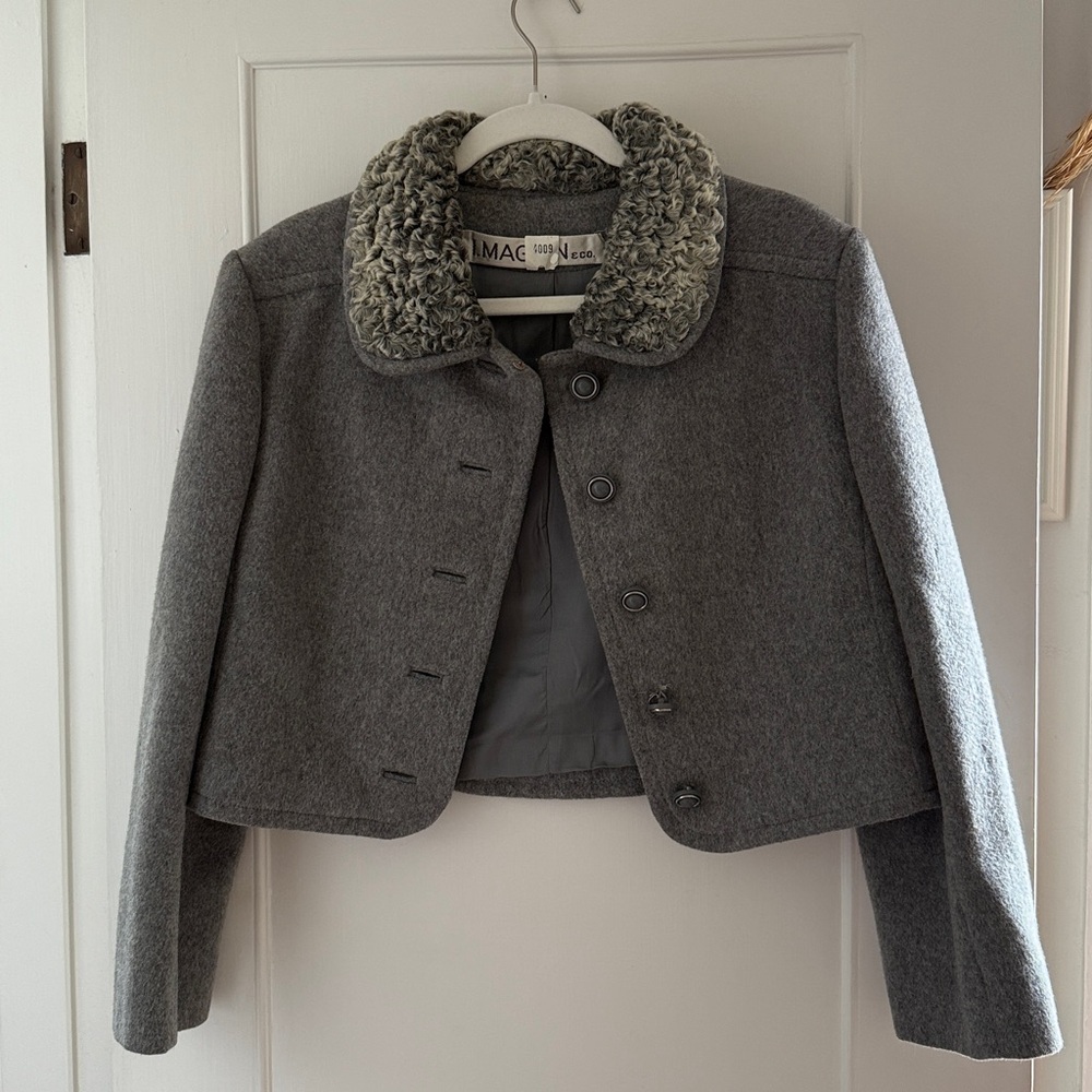 Unique Vintage Gray Blazer with Faux Fur Collar
